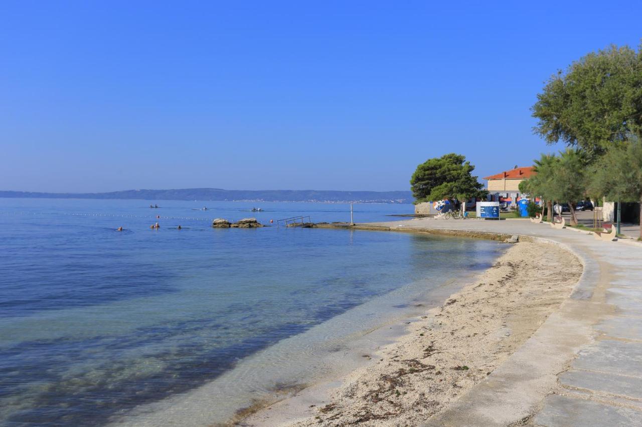 Apartments With A Parking Space Kastel Gomilica, Kastela - 19248 Esterno foto